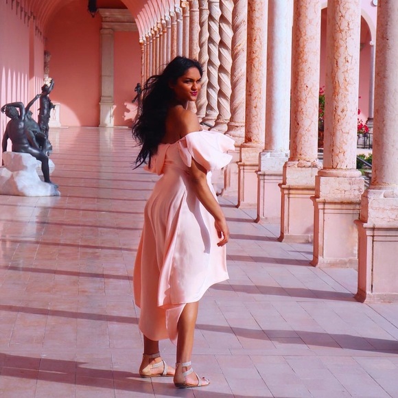 Plus Off Shoulder Dropped Hem Midaxi Dress - Pink - Picture 3 of 4